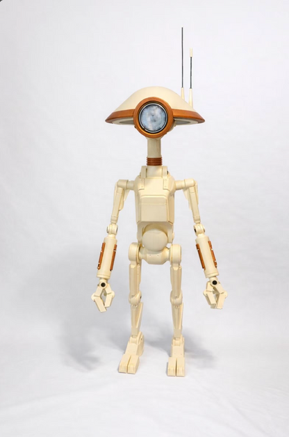 Life-Size Pit Droid – Fully Poseable Collector Edition